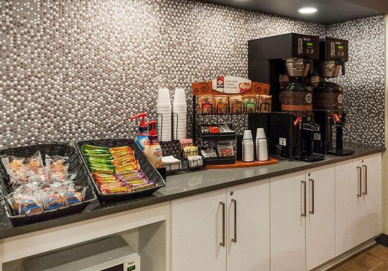 בית מלון כפרי Extended Stay America Suites  San Francisco  San Mateo  Sfo