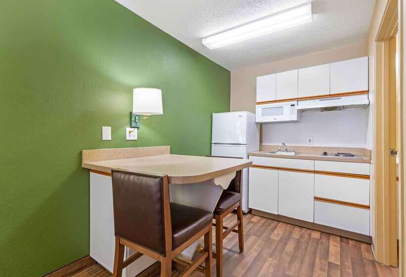 ホテル Hometowne Studios By Red Roof Chantilly