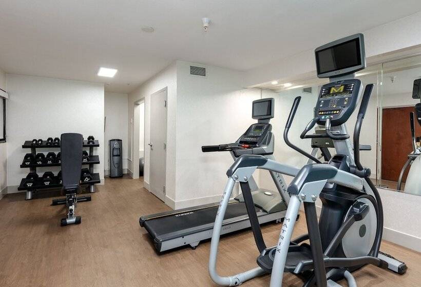 فندق Holiday Inn Express & Suites Milton East I 10, An Ihg