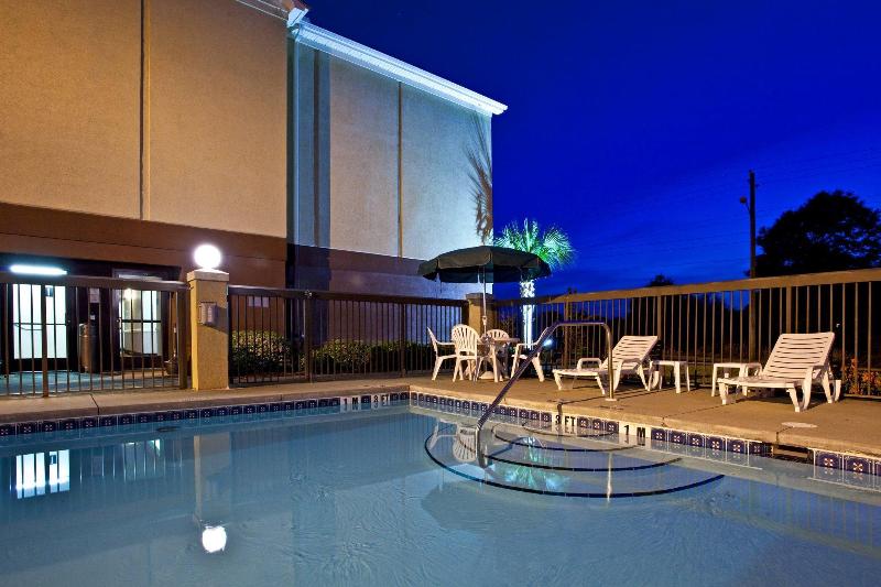 فندق Holiday Inn Express & Suites Milton East I 10, An Ihg