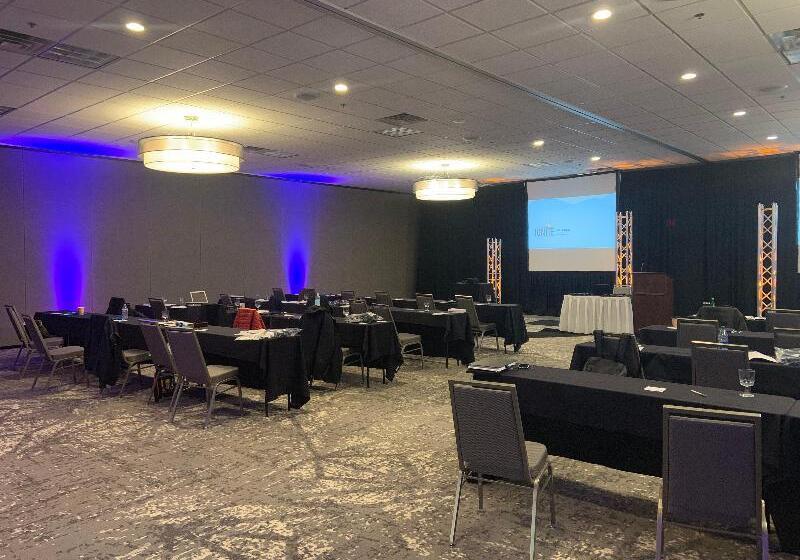 Отель Holiday Inn Portland  I 5 S Wilsonville, An Ihg