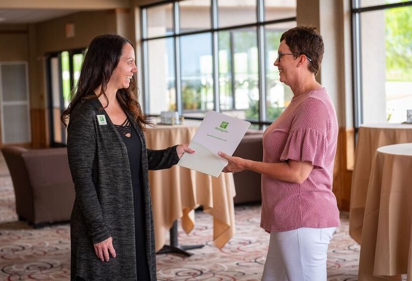 هتل Holiday Inn Spearfish Convention Center, An Ihg