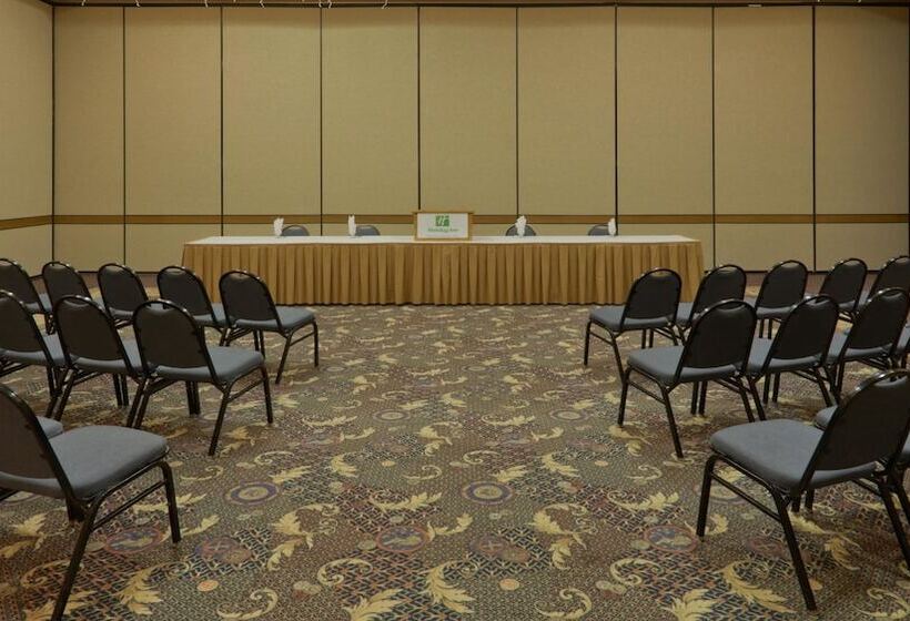 هتل Holiday Inn Spearfish Convention Center, An Ihg