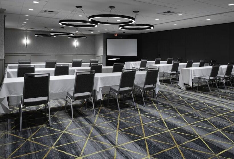 酒店 Holiday Inn & Suites Marlborough By Ihg
