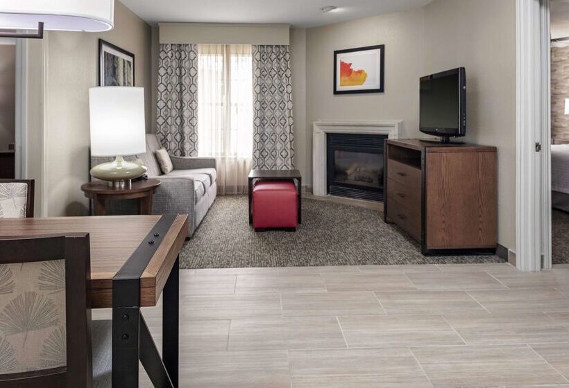 בית מלון כפרי Homewood Suites By Hilton Ft. Worthbedford