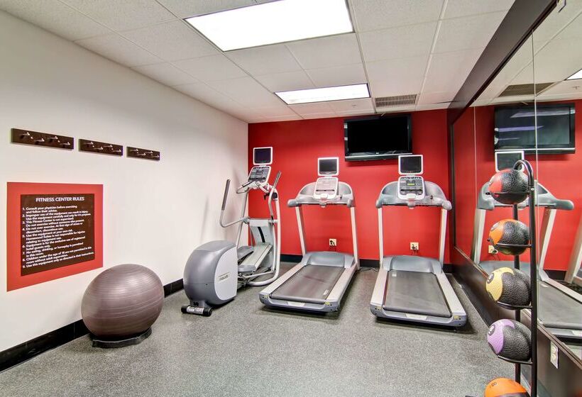 هتل Homewood Suites By Hilton Newarkcranford