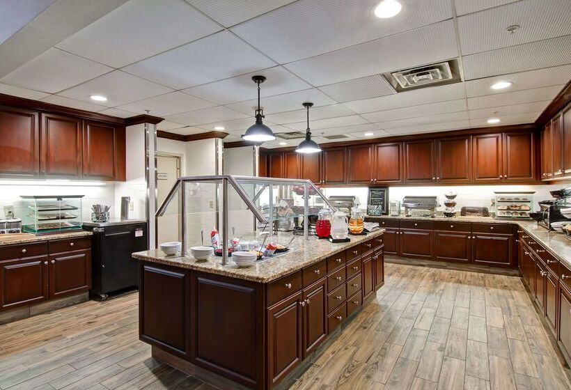 هتل Homewood Suites By Hilton Newarkcranford