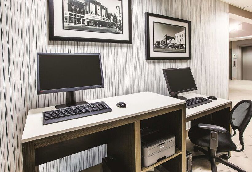 فندق La Quinta By Wyndham Kokomo