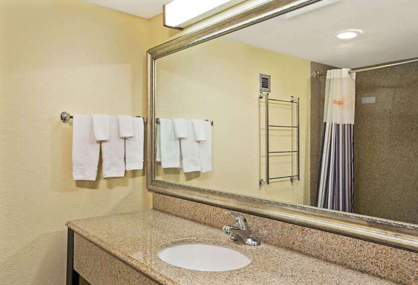 בית מלון כפרי La Quinta Inn & Suites By Wyndham Salina