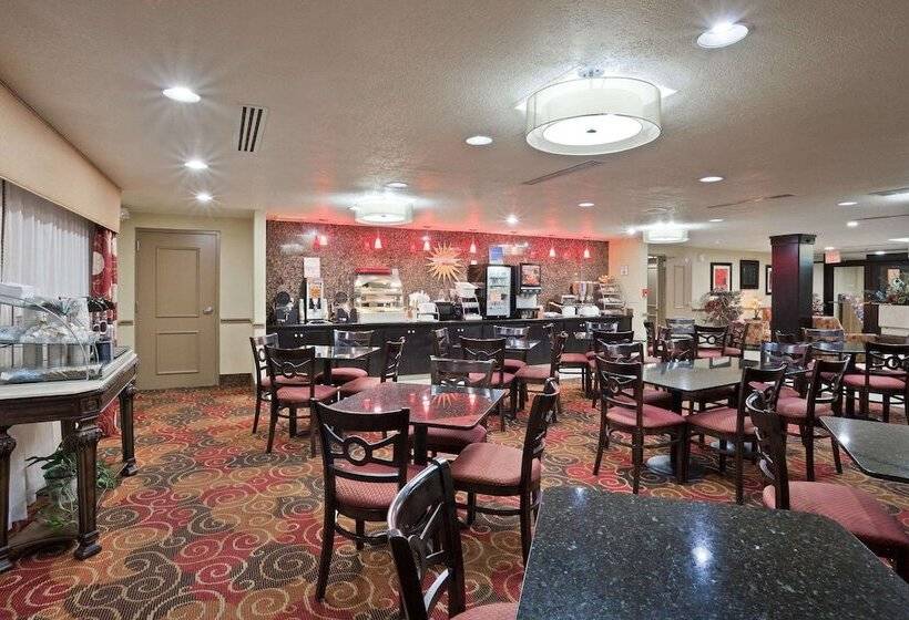 בית מלון כפרי La Quinta Inn & Suites By Wyndham Salina