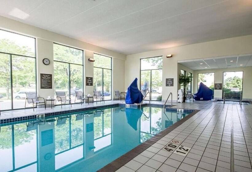 هتل Fairfield By Marriott Inn & Suites Madison South