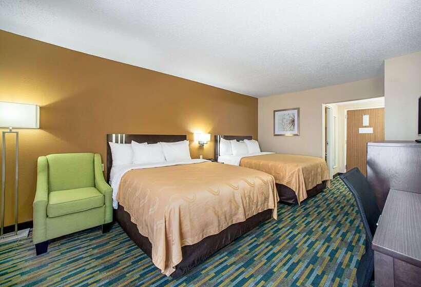בית מלון כפרי Quality Inn Near Six Flags St. Louis