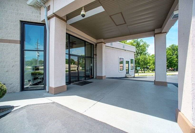 בית מלון כפרי Quality Inn Near Six Flags St. Louis