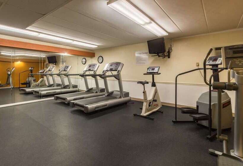 酒店 Quality Inn & Suites Conference Center