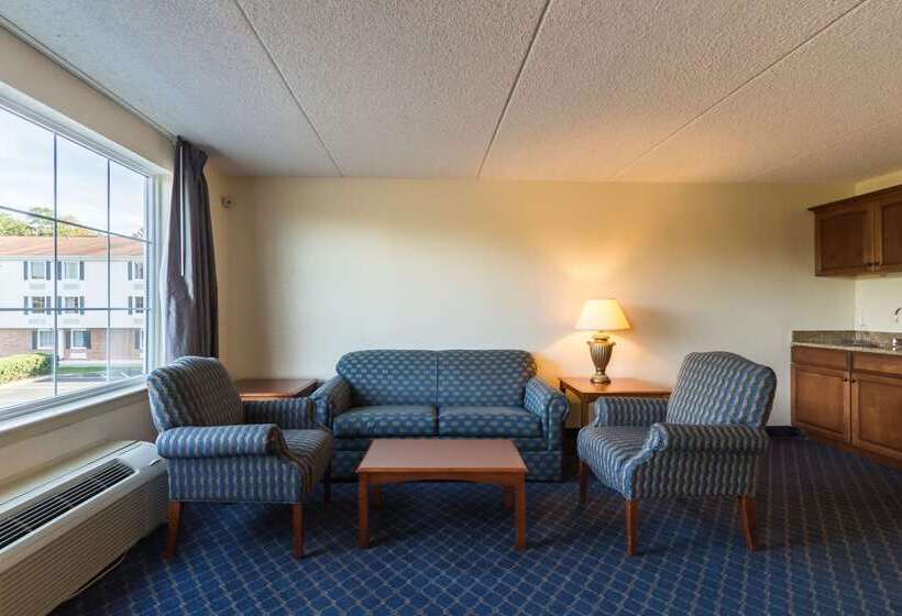 酒店 Quality Inn & Suites Conference Center