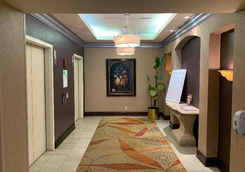 هتل Ramada By Wyndham Minneapolis Airport/eagan