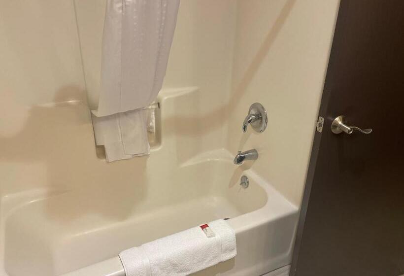 هتل Stay Suites Formerly Known As Days Inn & Suites By Wyndham La Crosse Onalaska