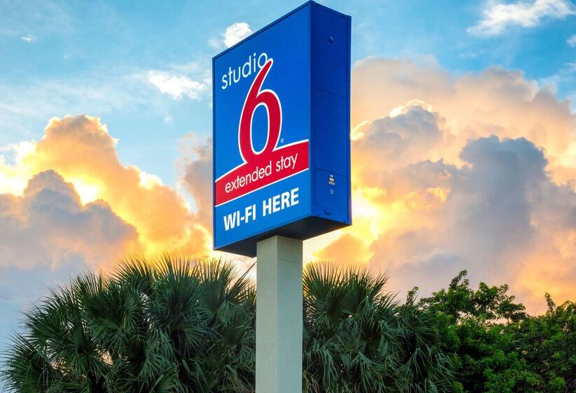 فندق Studio 6west Palm Beach, Fl