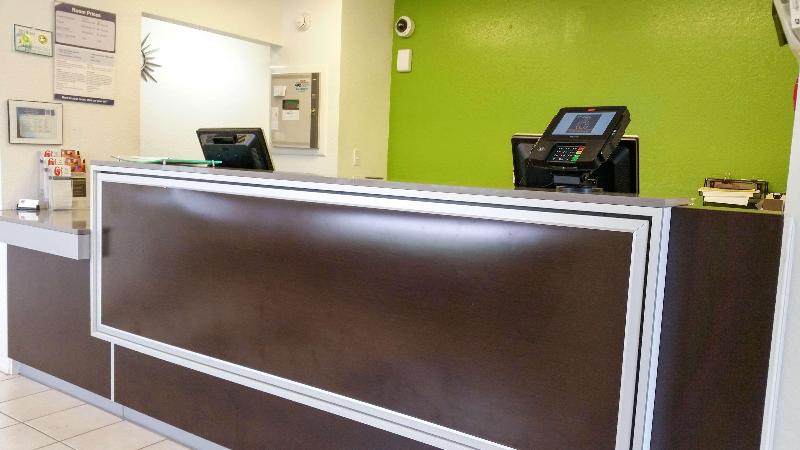 فندق Studio 6west Palm Beach, Fl