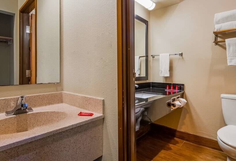 Surestay Plus Hotel By Best Western Blue Springs