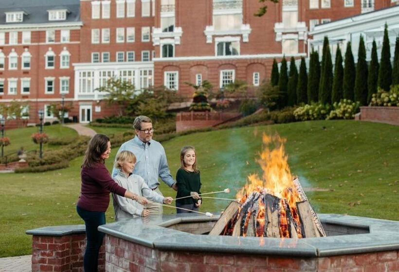 酒店 The Omni Homestead Resort & Spa