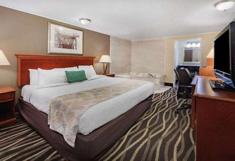 فندق Travelodge By Wyndham Monroe