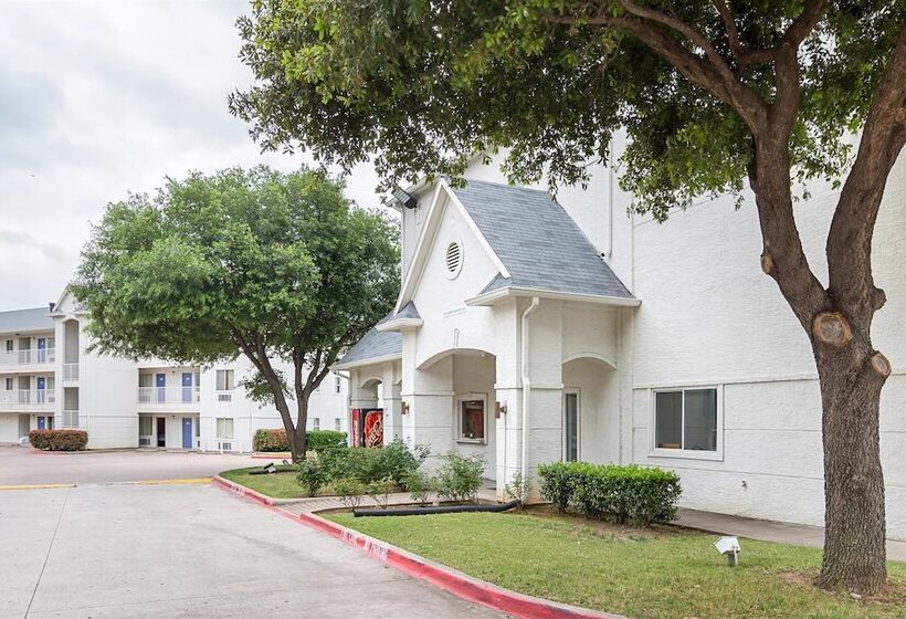 Motel 6 Grand Prairie, Tx   Near Six Flags Drive