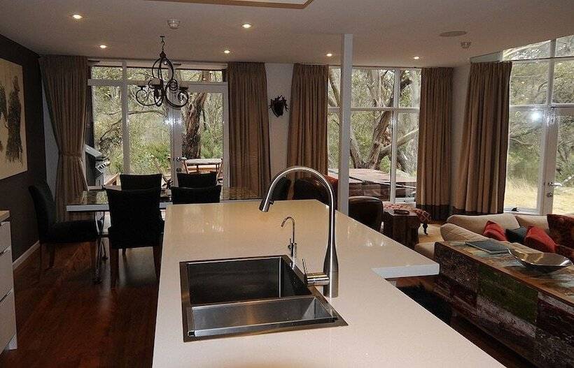 Treehouse
