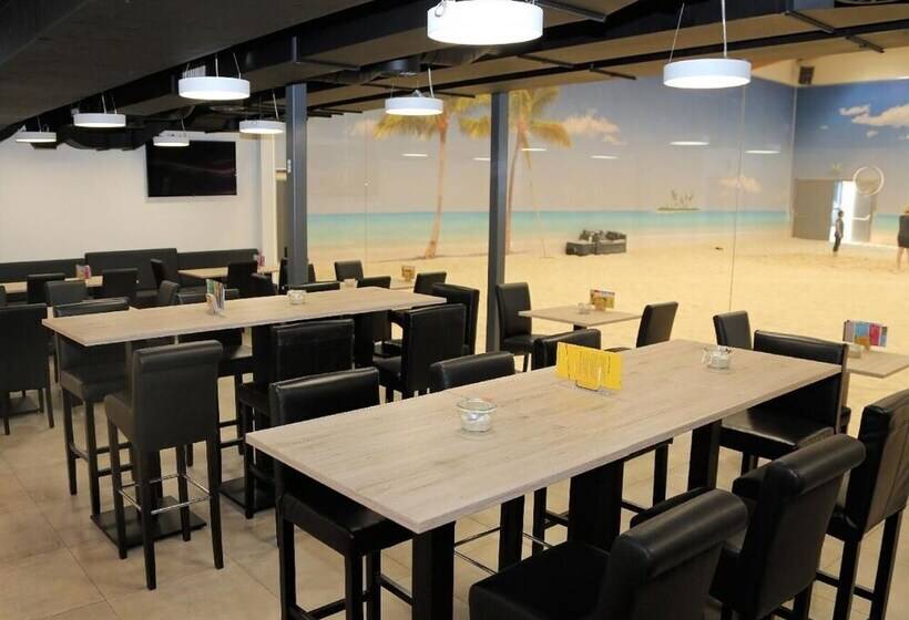 酒店 Beachin
