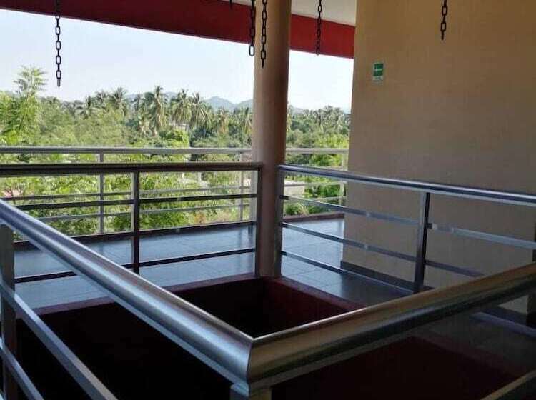 El Cihualteco Hotel Restaurante Bar