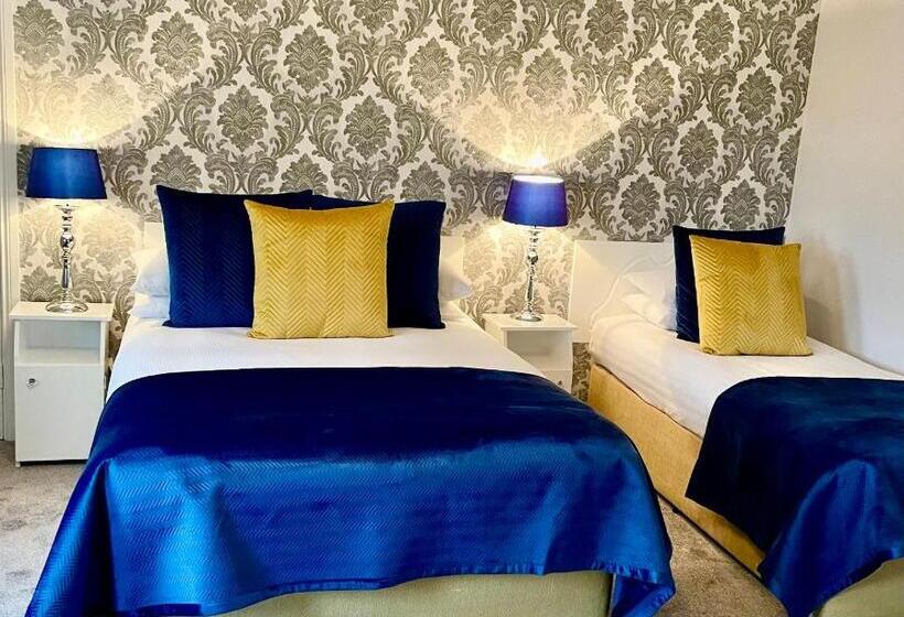 بنسيون Killaran House