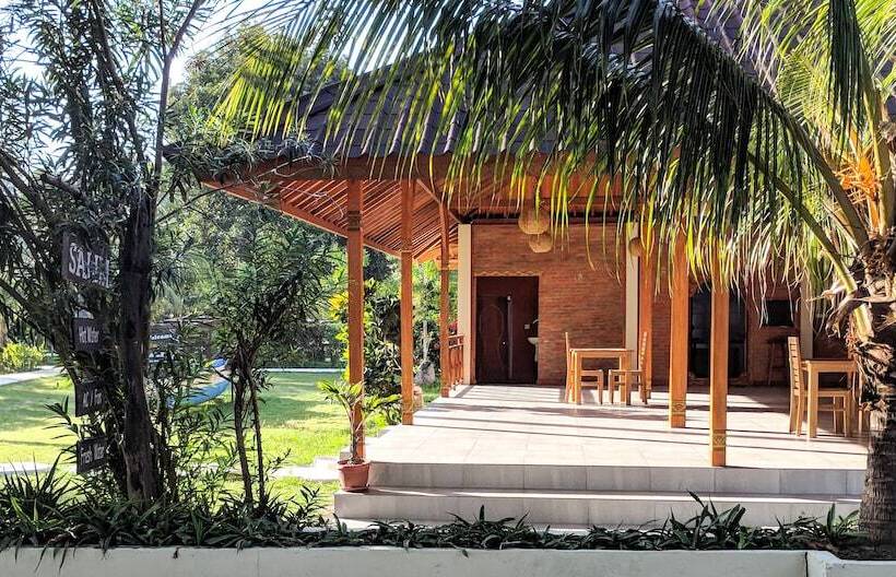 تختخواب و صبحانه Salili Bungalow