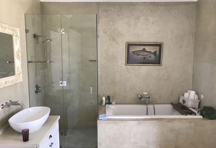 بنسيون Creek Lane Guest House