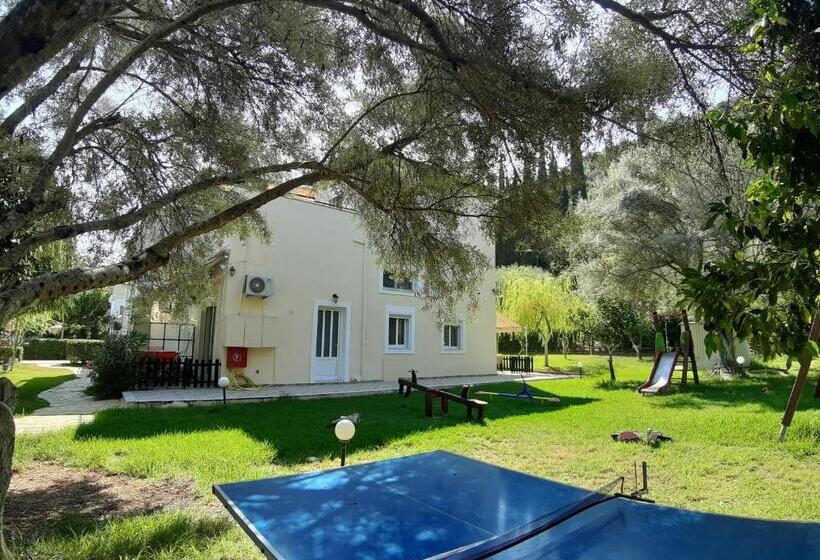 هتل Apartments Avra