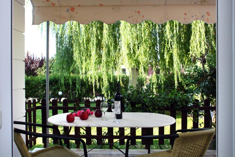 هتل Apartments Avra