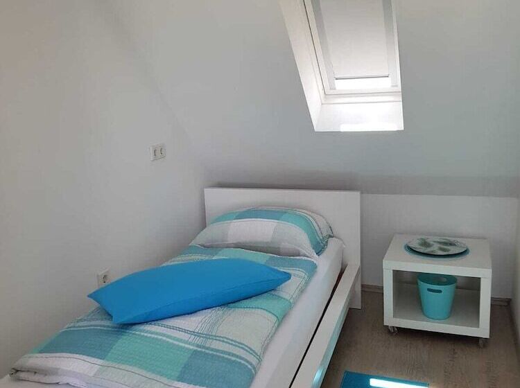 Lorenz Apartment 2