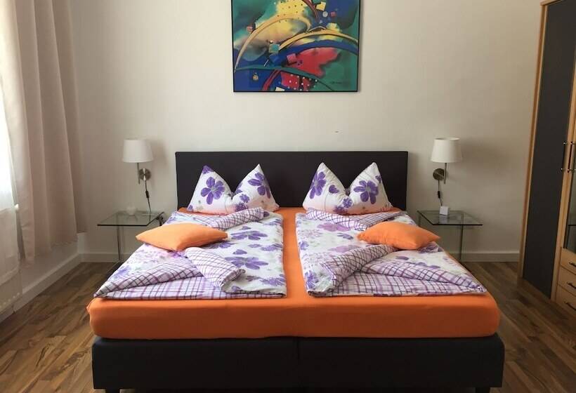 Lorenz Apartment