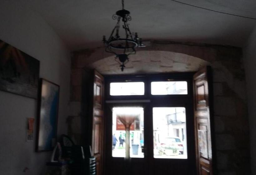 پانسیون Casa Malferit