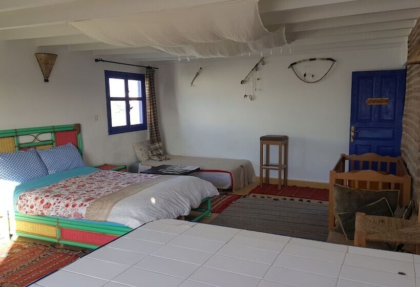 پانسیون The Spot