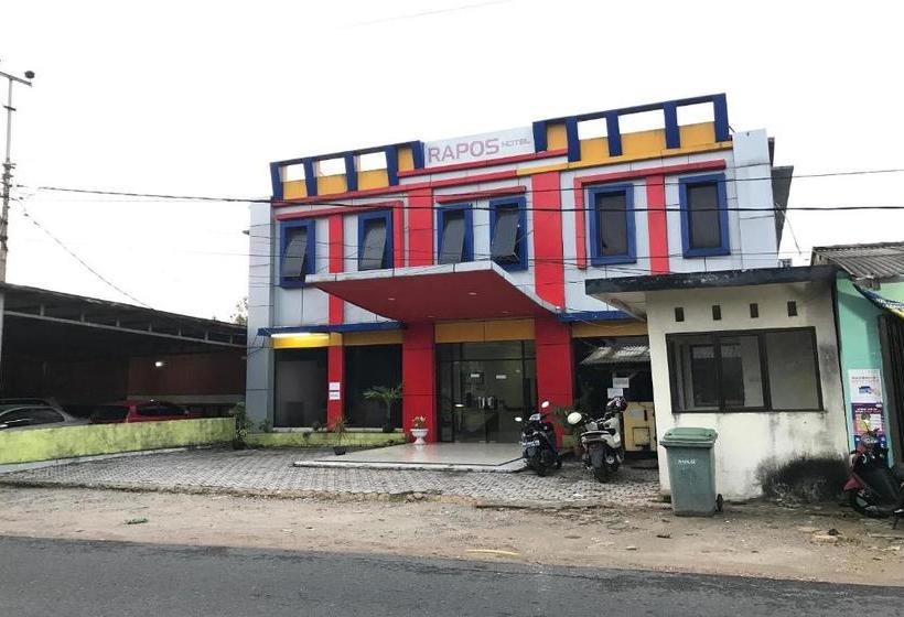 هتل Oyo 2144  Rapos