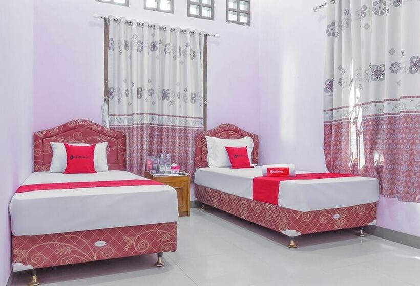 پانسیون Reddoorz Syariah @ Puri Kalijaga Street