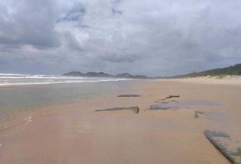 بنسيون Baia Do Ouro