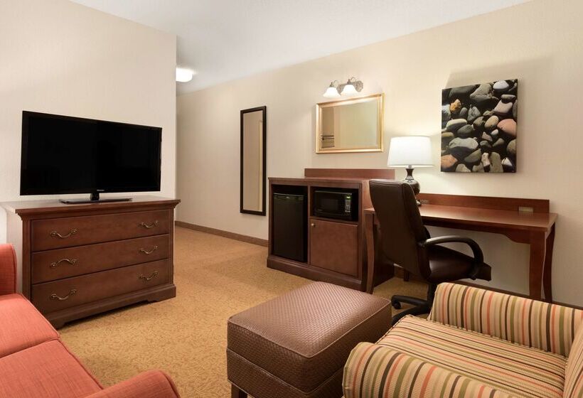 هتل Country Inn & Suites By Radisson, Cedar Rapids Airport, Ia