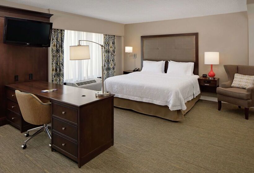 هتل Hampton Inn Louisville Downtown