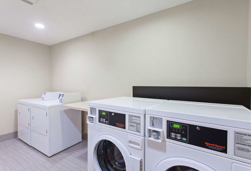 בית מלון כפרי Hampton Inn Morgan Hill