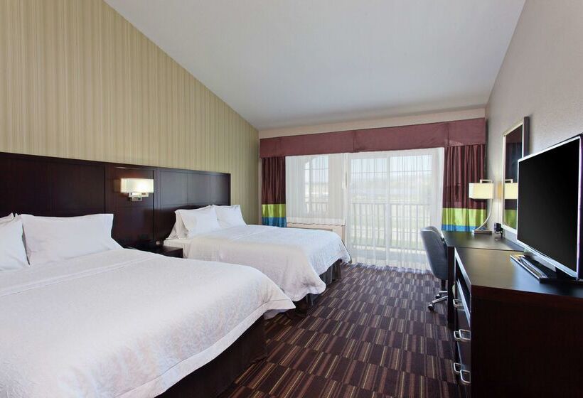 בית מלון כפרי Hampton Inn Morgan Hill