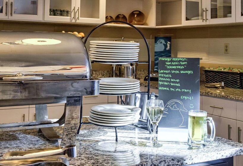 هتل Homewood Suites By Hilton Mobile Airport University Area