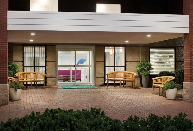 هتل Homewood Suites By Hilton Williamsburg