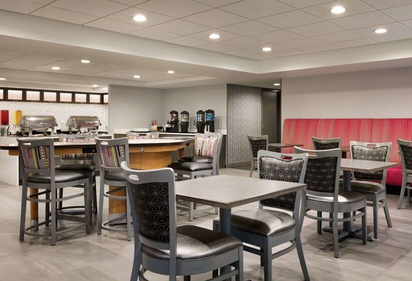 هتل Homewood Suites By Hilton Williamsburg