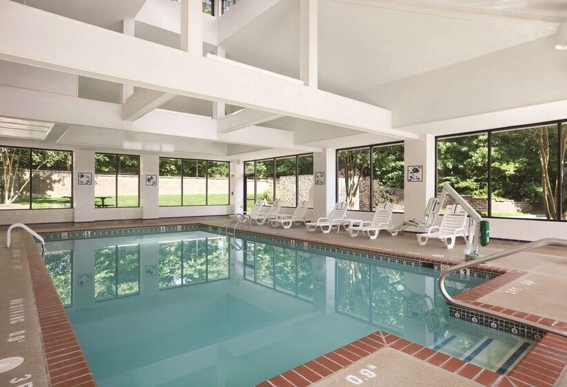 هتل Homewood Suites By Hilton Williamsburg